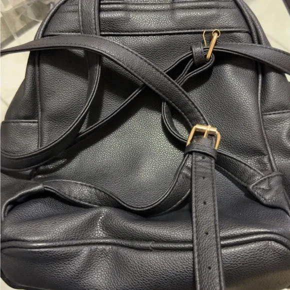 Black Leather Men's Backpack - Picture 2 of 2